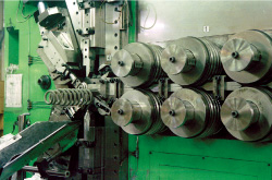 コイル成形機　Coil molding machine　线圈成型机